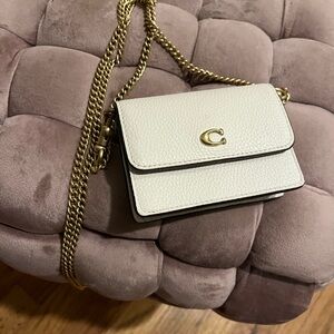 Coach Essential Half Flap Card Case